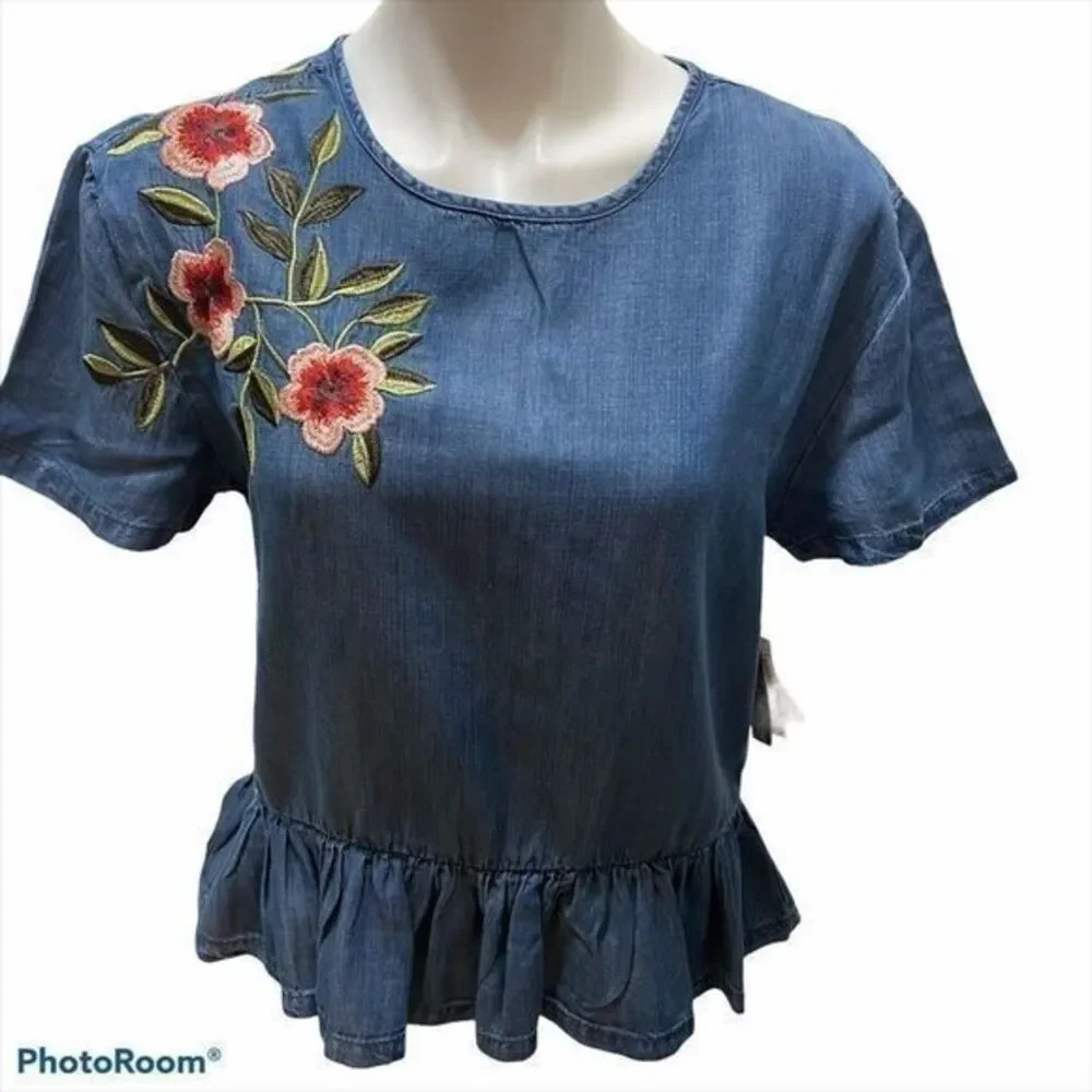 Chelsea &Theodore  denim embroidery top